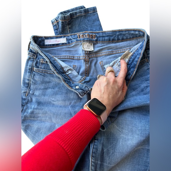 Decree Skinny Jeans - Picture 2 of 4